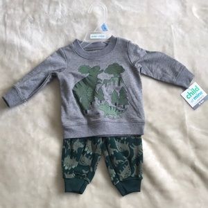 Child of mine Carter’s 3/6 month old boys long sleeve with fleece pants
